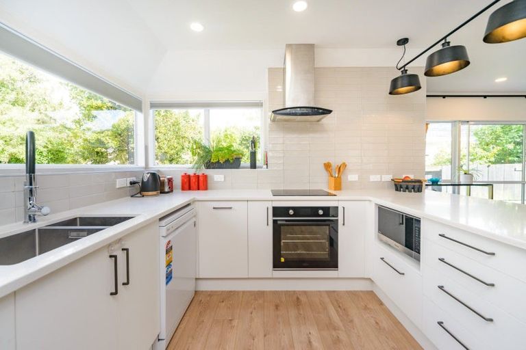 Photo of property in 23b Pahiatua Street, Hokowhitu, Palmerston North, 4410