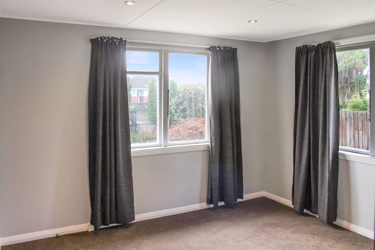 Photo of property in 10 Hillary Crescent, Upper Riccarton, Christchurch, 8041