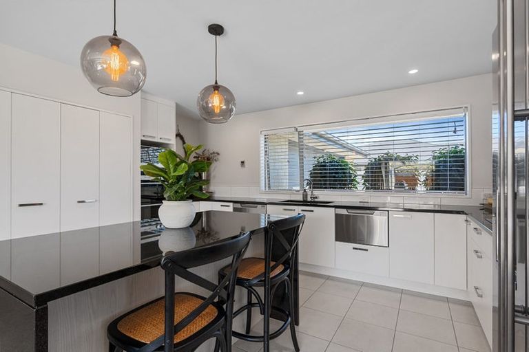 Photo of property in 5 Carradale Avenue, Broomfield, Christchurch, 8042
