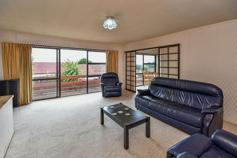 Photo of property in 2/16 Diorella Drive, Clover Park, Auckland, 2019