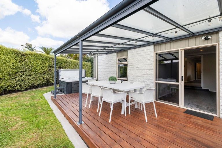 Photo of property in 9 Grassy Downs Place, St Andrews, Hamilton, 3200