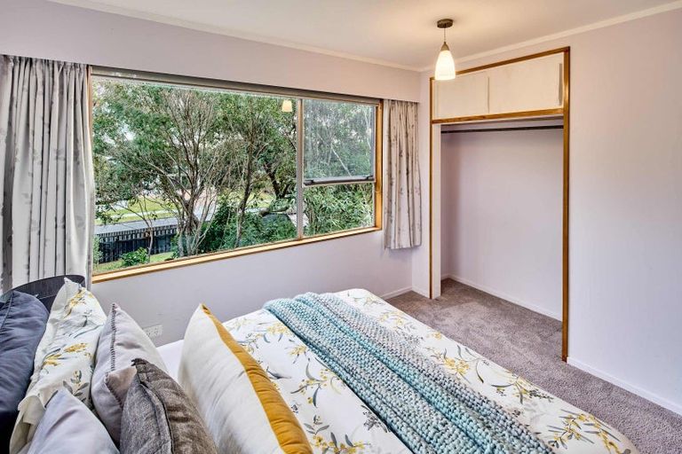 Photo of property in 35 Eruini Street, Waikanae Beach, Waikanae, 5036