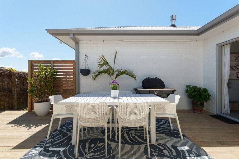 Photo of property in 165 Rowesdale Drive, Ohauiti, Tauranga, 3112