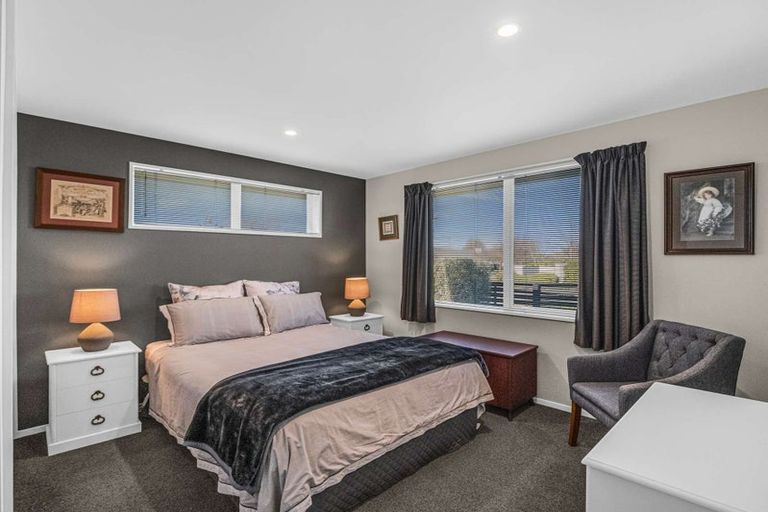 Photo of property in 31 Franklin Drive, Rangiora, 7400