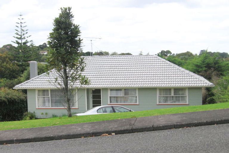 Photo of property in 1/13 Dolbear Street, Titirangi, Auckland, 0604