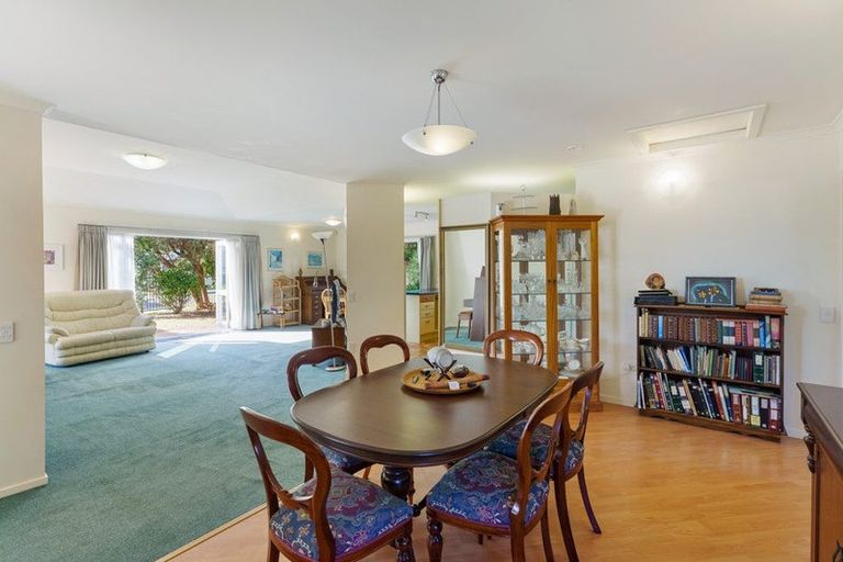 Photo of property in 2 Marewa Place, Waikanae Beach, Waikanae, 5036