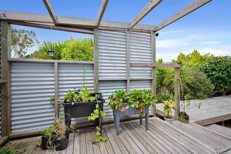 Photo of property in 140 Awaroa Road, Helensville, 0800