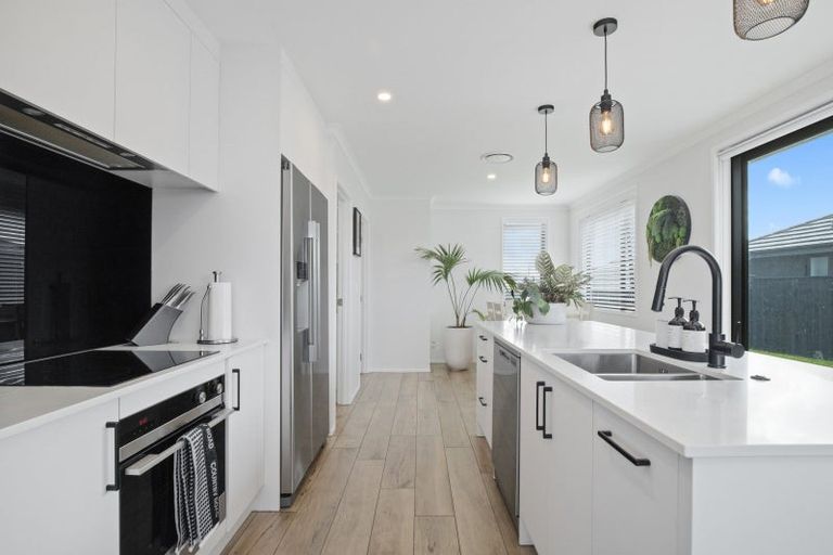 Photo of property in 13 Tabernacle Street, Karaka, 2124