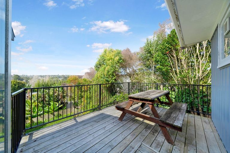Photo of property in 2/2 Kashmir Road, Glen Eden, Auckland, 0602