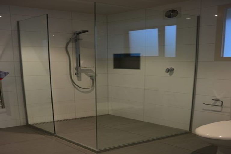 Photo of property in 1/220 Huatoki Street, Upper Vogeltown, New Plymouth, 4310