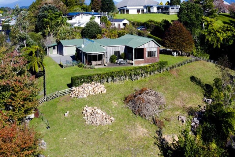 Photo of property in 62e Poplar Grove, Whalers Gate, New Plymouth, 4310
