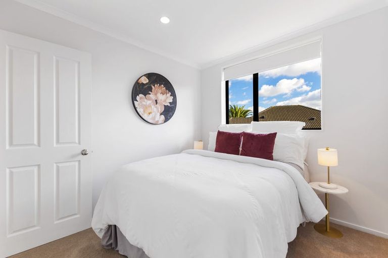 Photo of property in 185 Keri Vista Rise, Papakura, 2110
