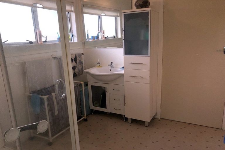 Photo of property in 102 Onerahi Road, Onerahi, Whangarei, 0110