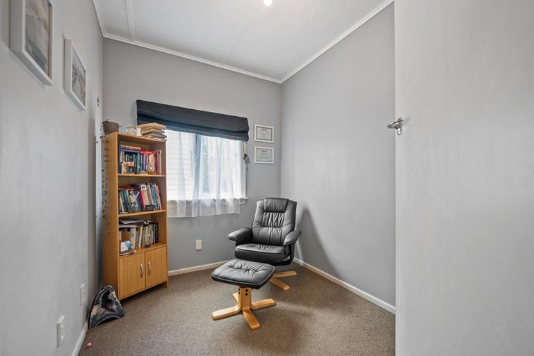 Photo of property in 140 Awaroa Road, Helensville, 0800