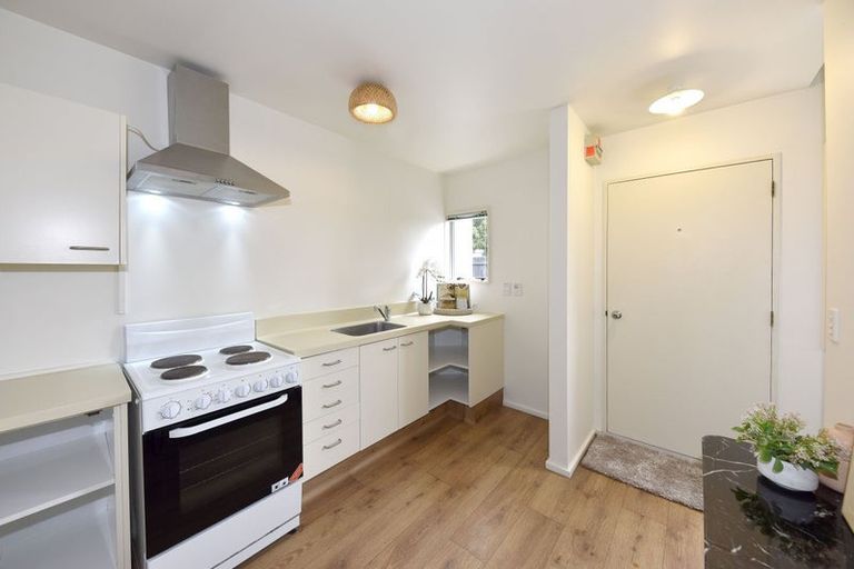 Photo of property in 3/115 Waltham Road, Sydenham, Christchurch, 8023