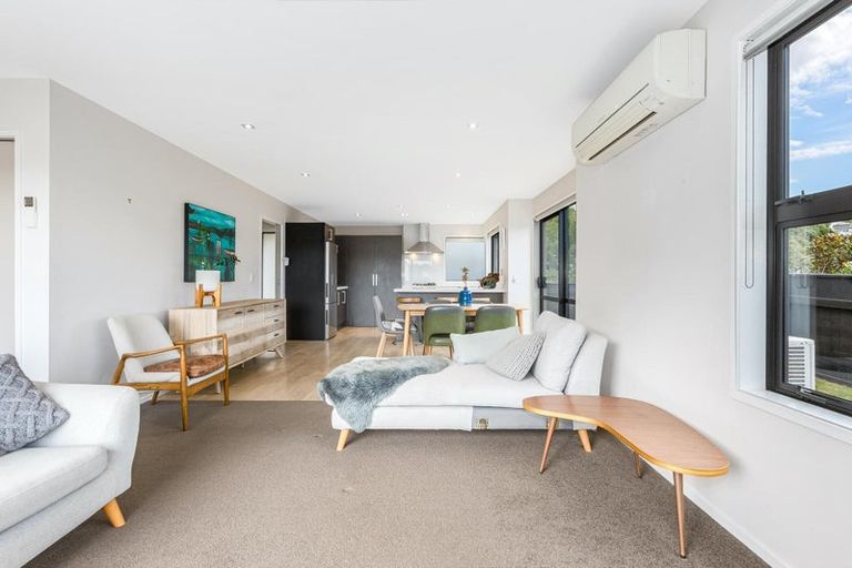 Photo of property in 1/2 Flotilla Place, Whitby, Porirua, 5024