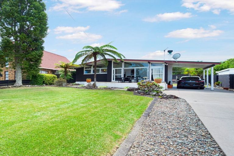 Photo of property in 360 Main Road, Huapai, Kumeu, 0810