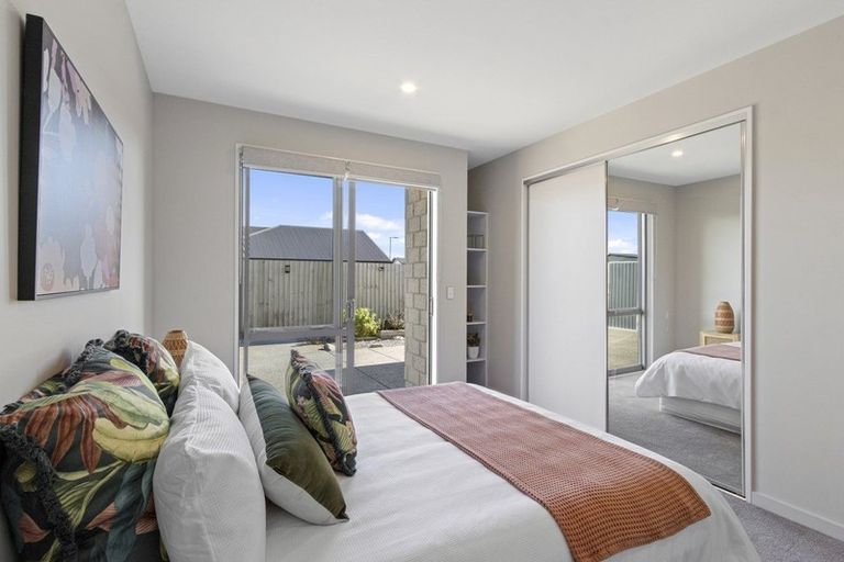 Photo of property in 18 Little Gem Road, Hornby, Christchurch, 8025