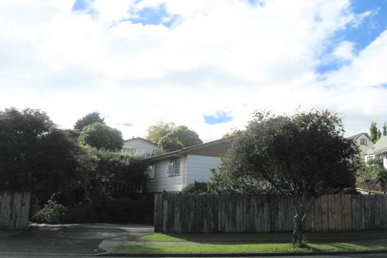 Photo of property in 146 Aviemore Drive, Highland Park, Auckland, 2010