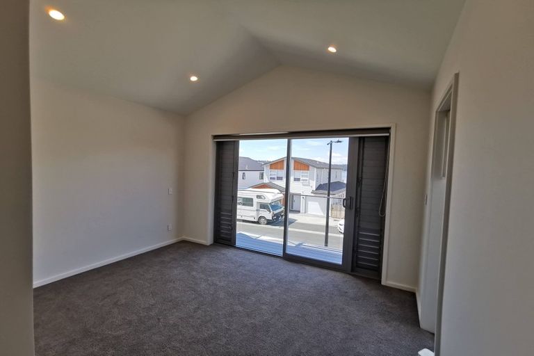 Photo of property in 15 Gunn Way, Hobsonville, Auckland, 0616