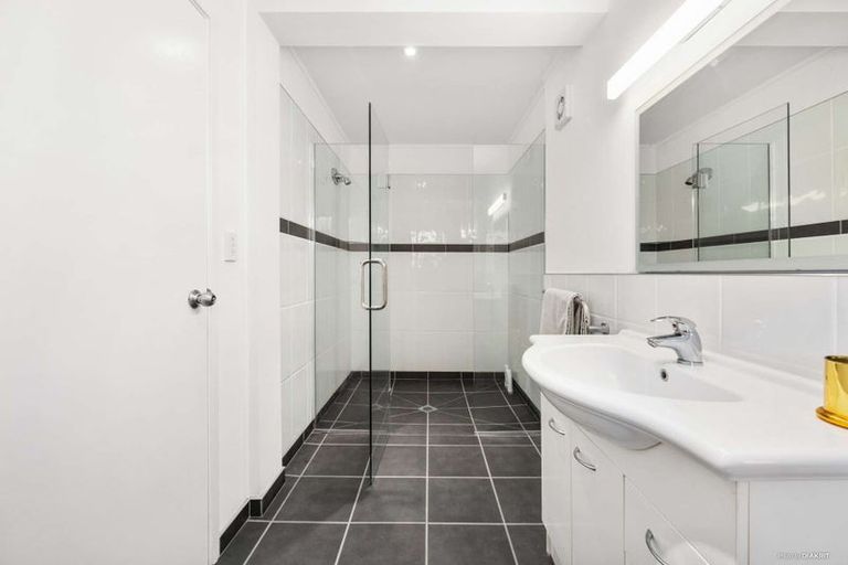 Photo of property in 30 Gerontius Lane, Snells Beach, 0920