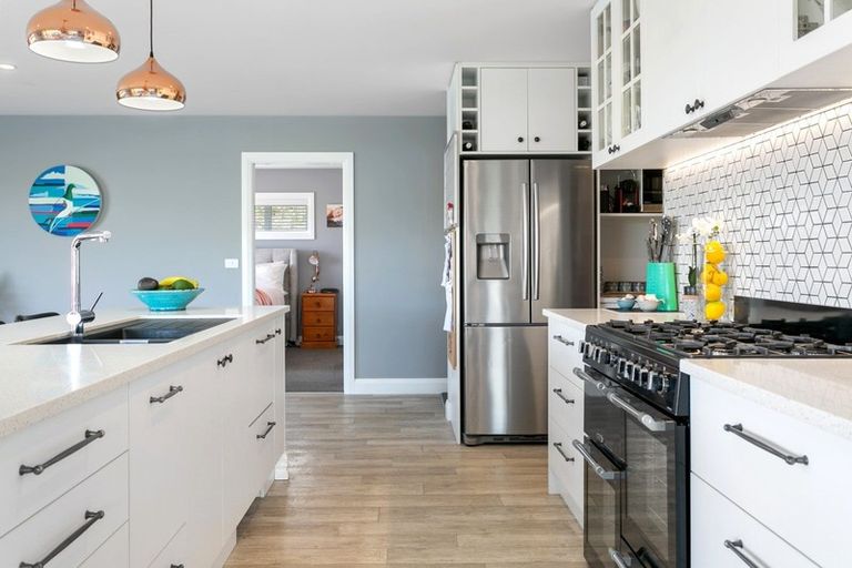 Photo of property in 97 Loch Views Road, Acacia Bay, Taupo, 3385