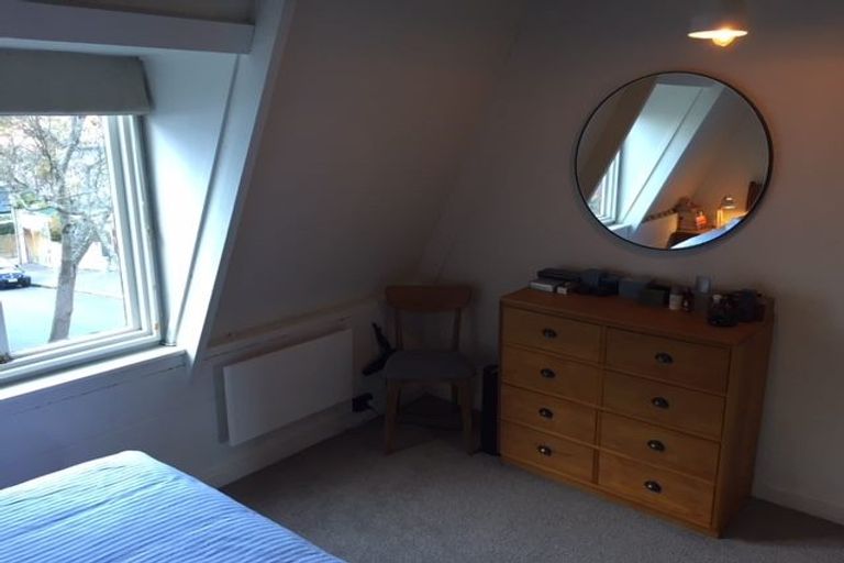 Photo of property in 12/10 Pitarua Street, Thorndon, Wellington, 6011