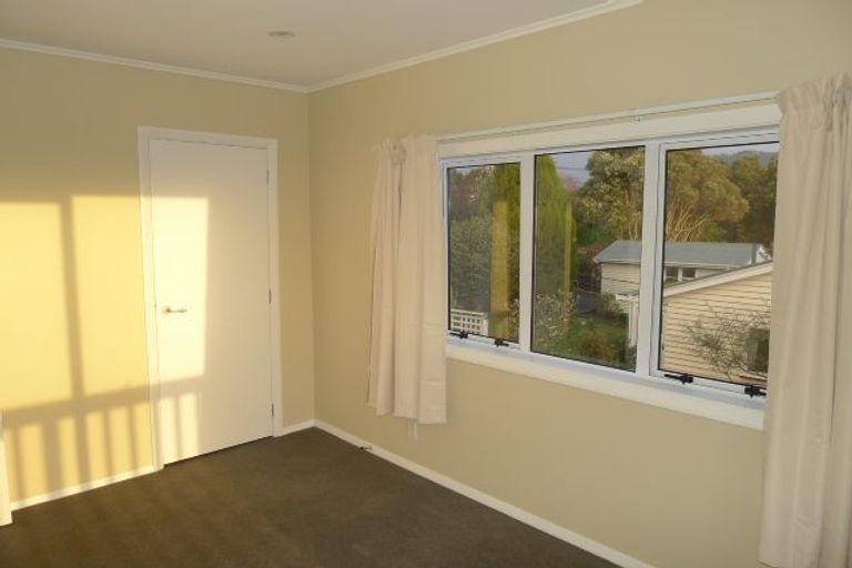 Photo of property in 64 Seddon Street, Waikanae, 5036