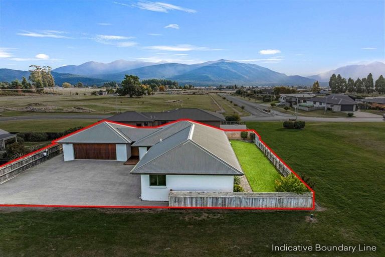 Photo of property in 76 Orbell Crescent, Te Anau, 9679