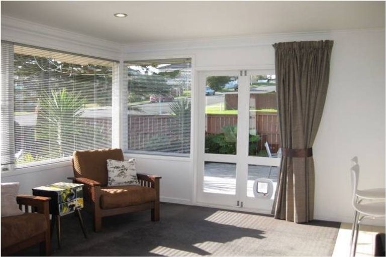Photo of property in 2/48 Gordon Avenue, Milford, Auckland, 0620