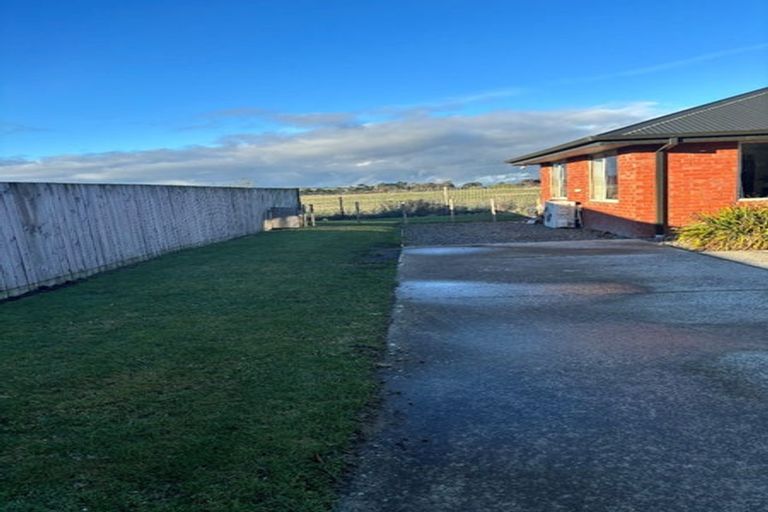 Photo of property in 146b High Street, Oxford, 7430