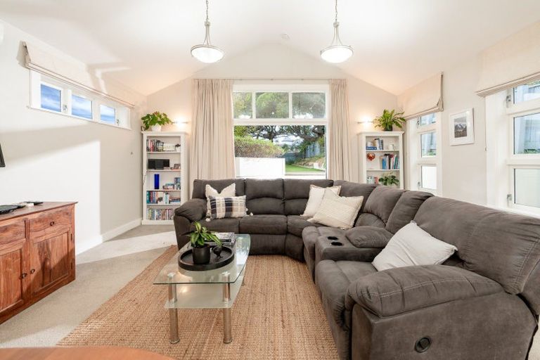 Photo of property in 23 Naughton Terrace, Kilbirnie, Wellington, 6022