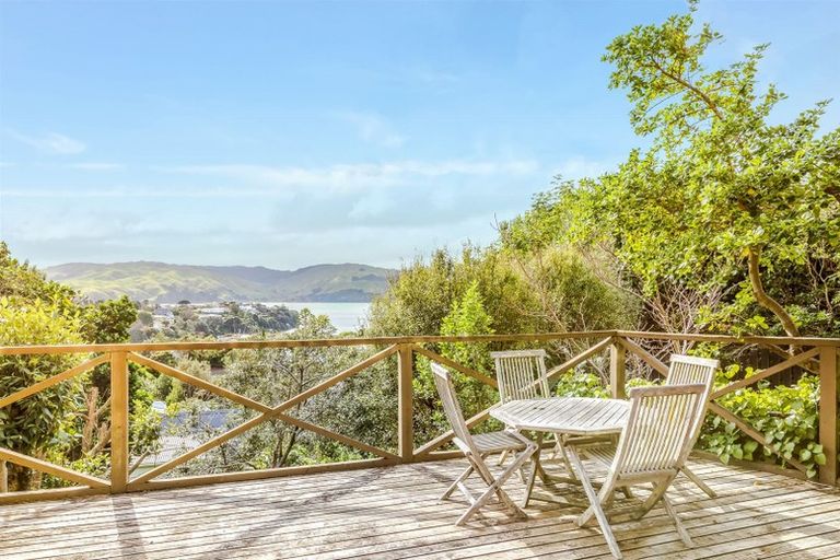 Photo of property in 1/12 Kenef Road, Paremata, Porirua, 5024