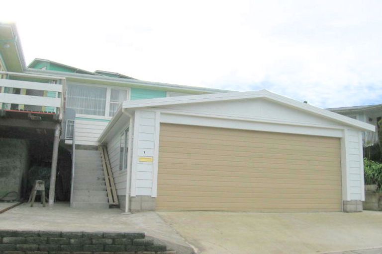 Photo of property in 1 Turkington Street, Tawa, Wellington, 5028