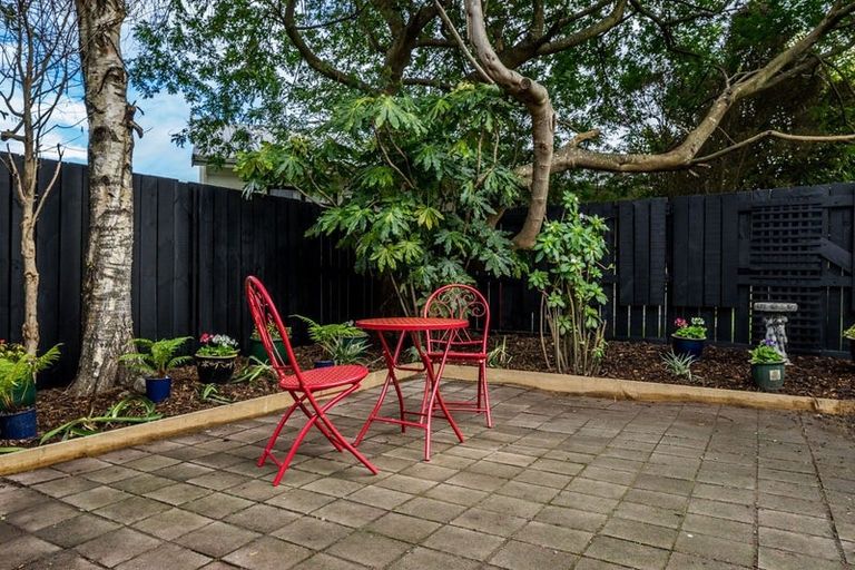Photo of property in 305a Oxford Terrace, Avalon, Lower Hutt, 5011