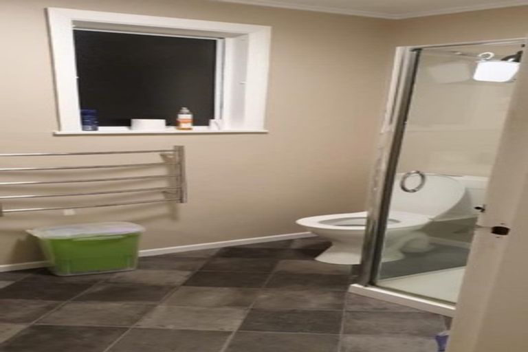 Photo of property in 2 Kelkirk Street, Kelston, Auckland, 0602