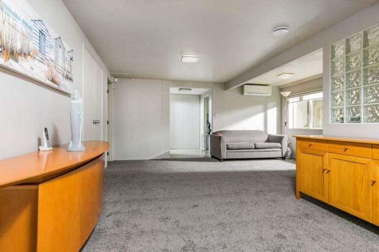 Photo of property in 2a Midway Avenue, Castor Bay, Auckland, 0620