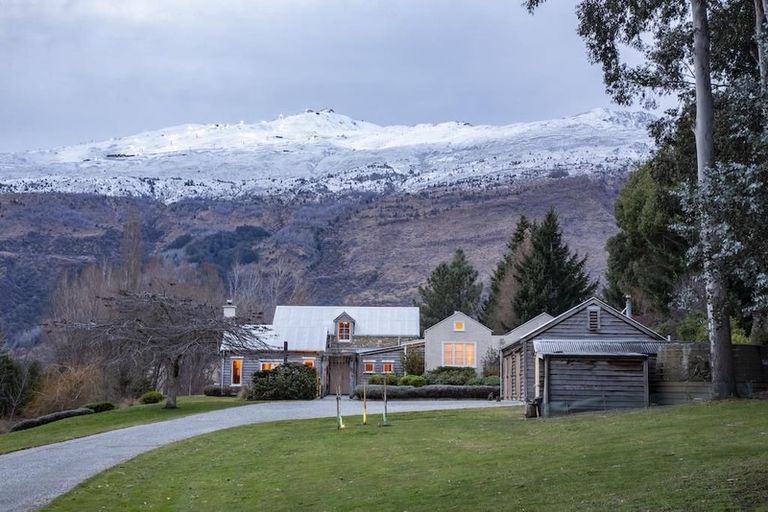 Photo of property in 25 Mooney Road, Speargrass Flat, Queenstown, 9371