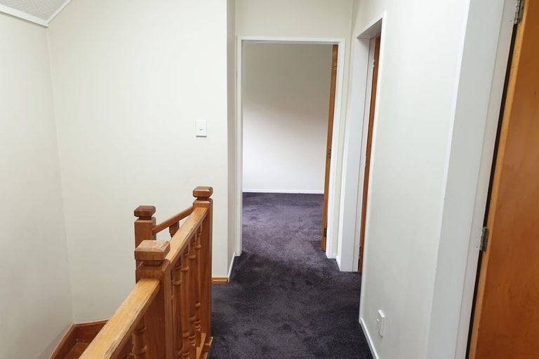 Photo of property in 2/17u Randwick Crescent, Moera, Lower Hutt, 5010