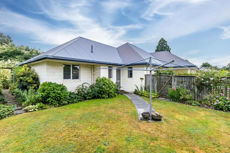 Photo of property in 39a Mckenzie Street, Geraldine, 7930