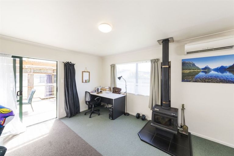 Photo of property in 13 Milne Street, Hunterville, 4730