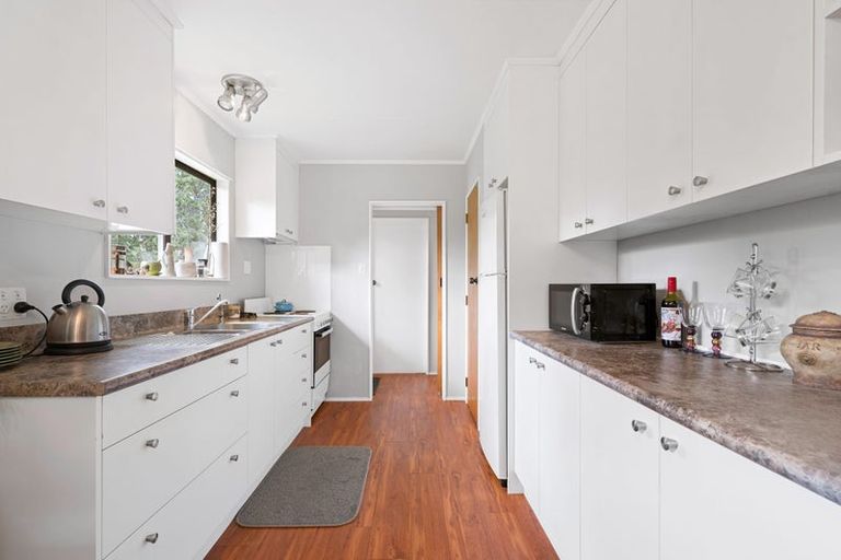 Photo of property in 9 Loasby Place, Greytown, 5712