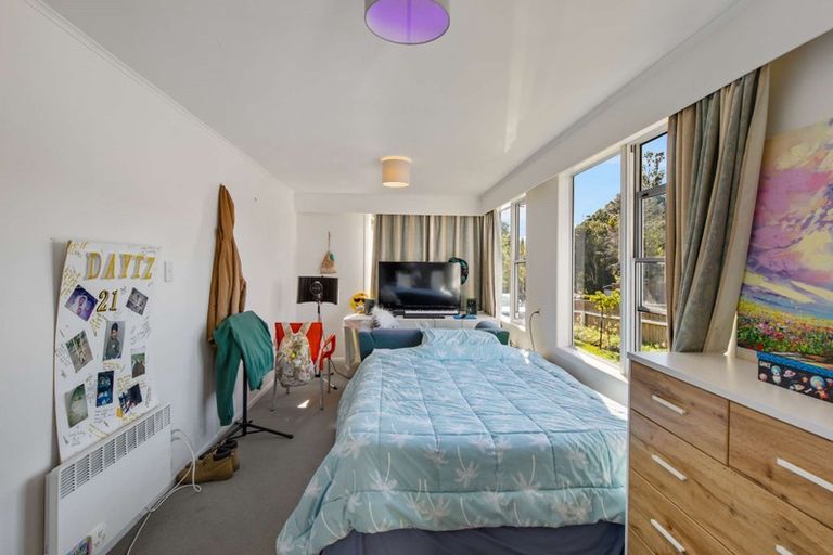 Photo of property in 28 Carrington Street, New Plymouth, 4310