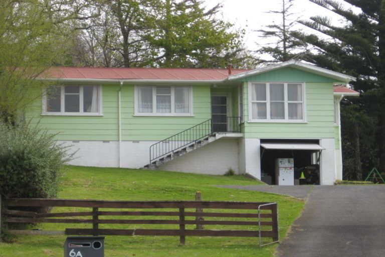 Photo of property in 6 Granby Place, Westown, New Plymouth, 4310