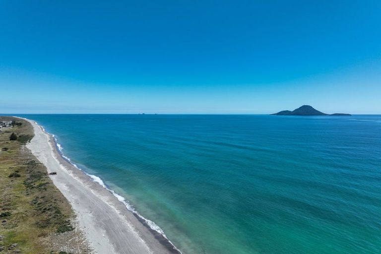 Photo of property in 16 Piripai Rise, Coastlands, Whakatane, 3120