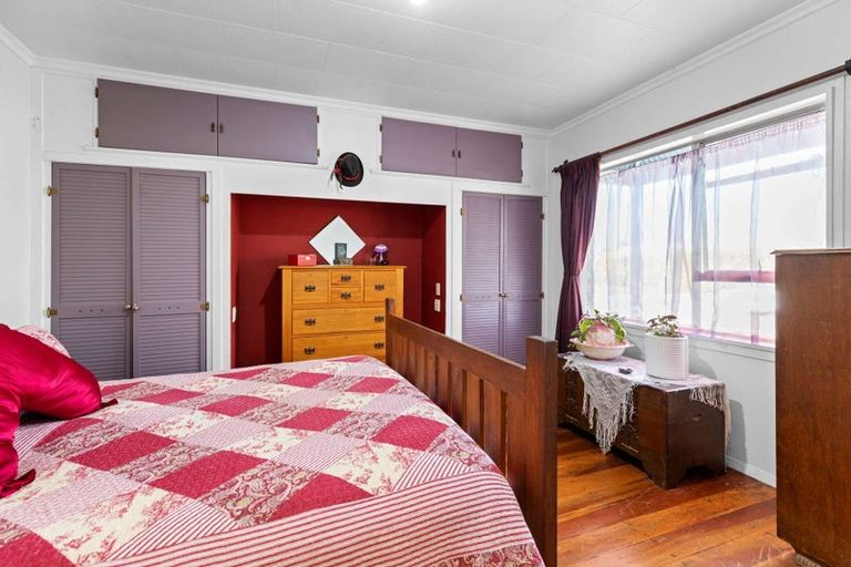 Photo of property in 18 Princess Street, Dannevirke, 4930