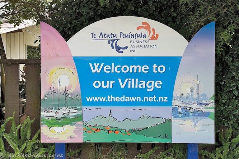 Photo of property in 1/56 Waipani Road, Te Atatu Peninsula, Auckland, 0610