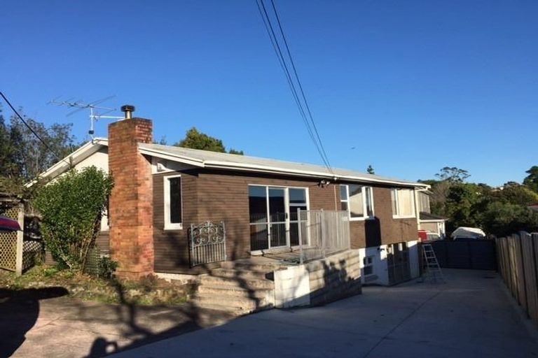 Photo of property in 6 Peach Road, Glenfield, Auckland, 0629