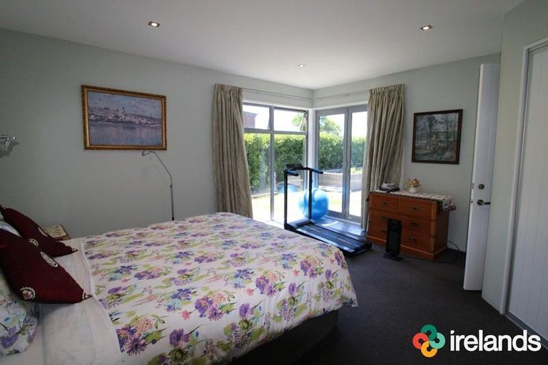 Photo of property in 116 Glenstrae Road, Redcliffs, Christchurch, 8081