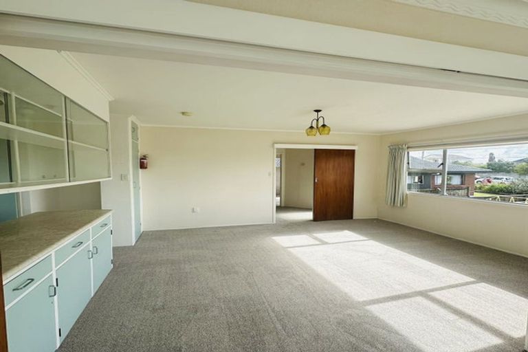 Photo of property in 17 Toroa Street, Torbay, Auckland, 0630